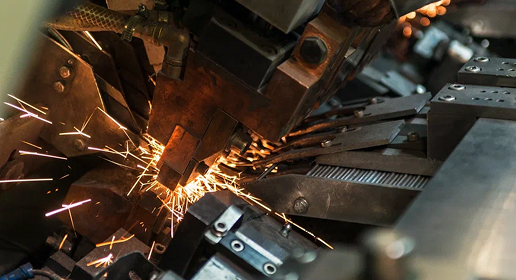 500 тонн металла в месяц